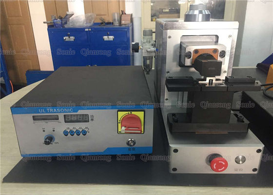 銅ターミナルおよびワイヤー0.05のための380V金属の超音波はんだ付けする溶接- 0.9Mpa