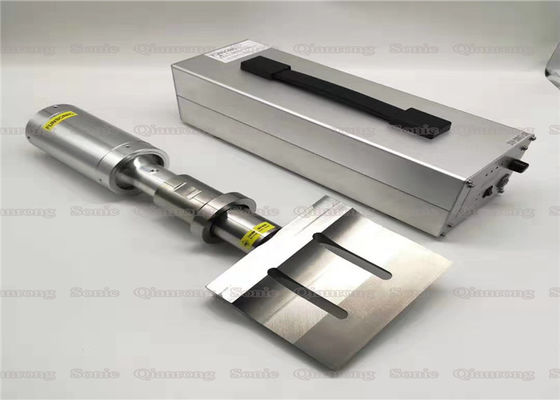 食品等級の凍結する肉のための20khz超音波カスタマイズされた幅のチタニウムの切刃